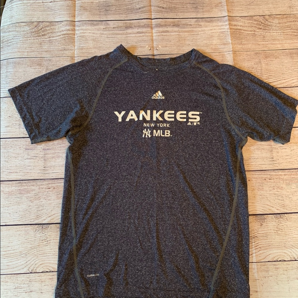 Adidas New York Yankees Youth XL Climalite Shirt